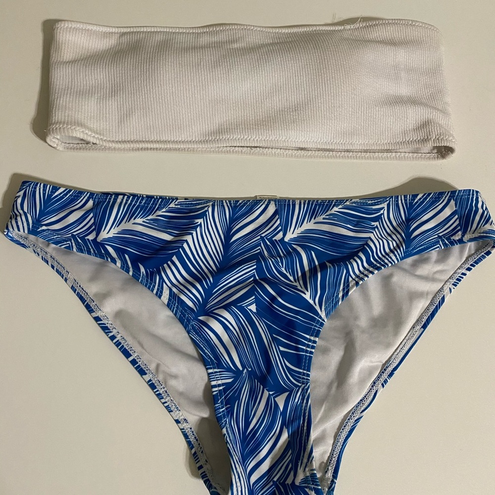 Bandeau swimsuit set